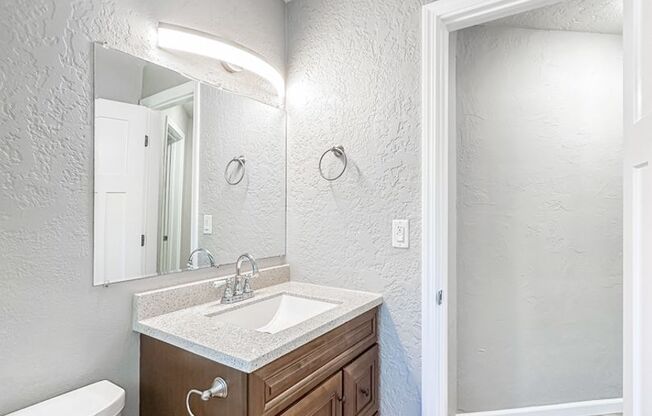 2 beds, 1 bath, 780 sqft, $1,200, Unit SC849