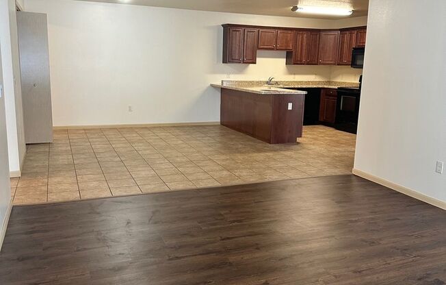 2 beds, 2 baths, 1,200 sqft, $1,495, Unit 3717-108
