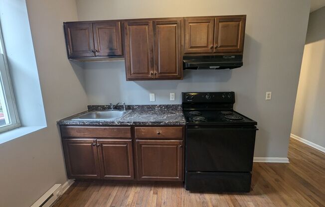 1 bed, 1 bath, 600 sqft, $875, Unit #1