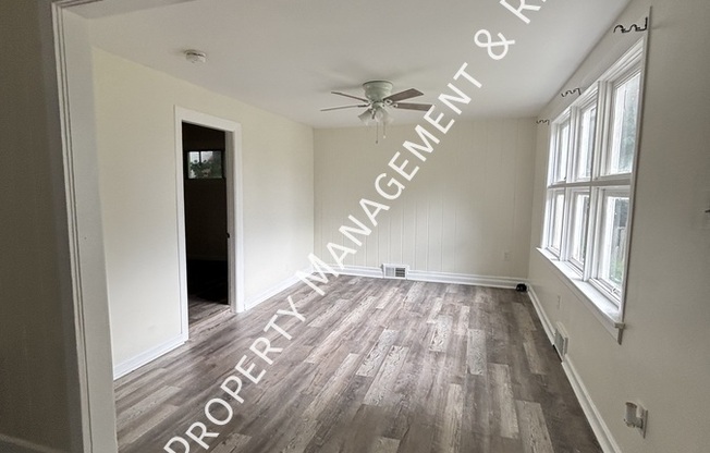 27 MONTCALM AVE
