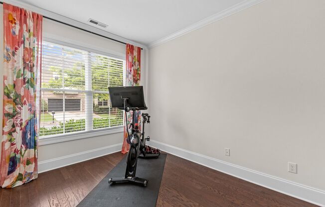 Gorgeous 3 Bedroom Townhome w/ Premium Finishes & Amenities - Pet Friendly!