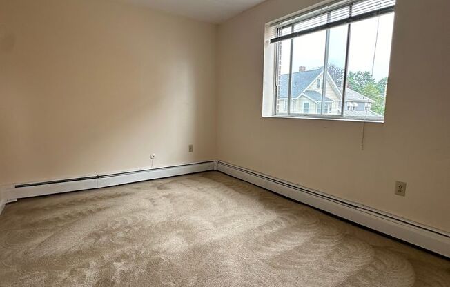 225 Independence Ave