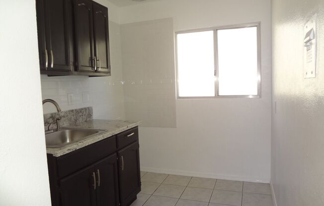 Studio, 1 bath, 318 sqft, $1,350, Unit 213