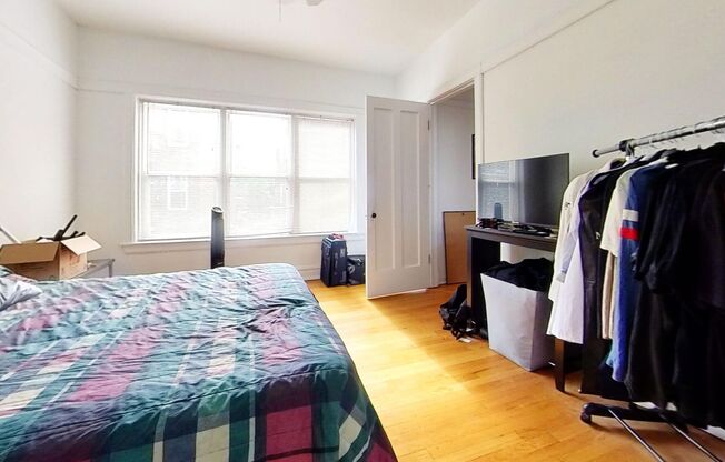 Second Floor Sheridan Park One Bedroom