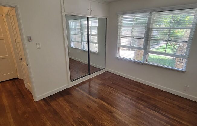 2 beds, 1 bath, $2,395, Unit 4473L