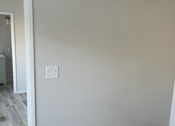 2 beds, 1 bath, 1,000 sqft, $1,995