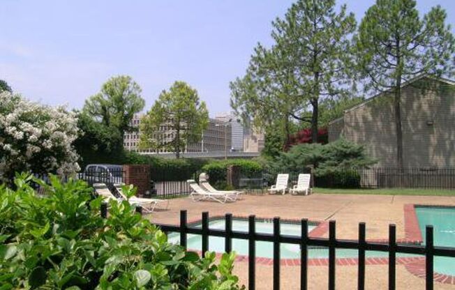 Jefferson Place Apartment Homes is the best of both worlds waiting for you.