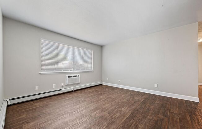 2 beds, 1 bath, 730 sqft, $1,495, Unit 232