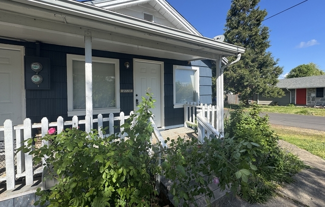 2210 W 19 AVE
