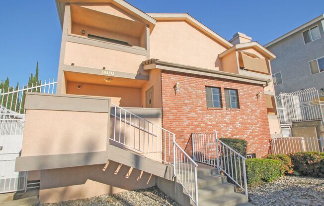 Beautiful Specious Northridge Two Story Townhome w/ Central A/C, Balcony and Closets Galore!