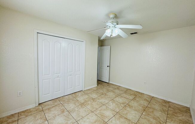 4 beds, 2 baths, $1,695, Unit UNIT A