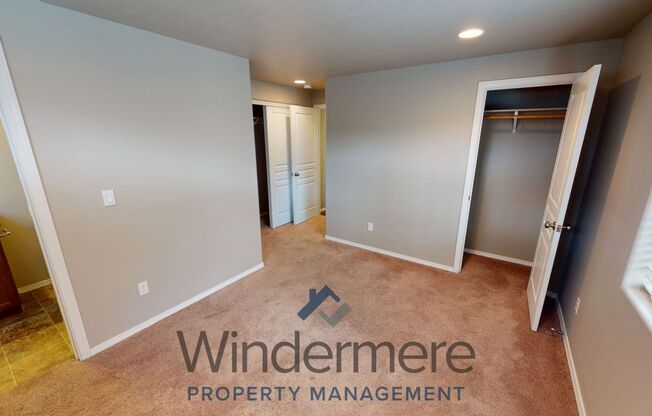 3 beds, 2 baths, 1,064 sqft, $1,695, Unit chin240-1