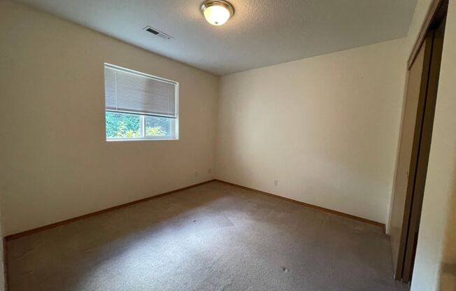 2 beds, 1 bath, 1,116 sqft, $1,450