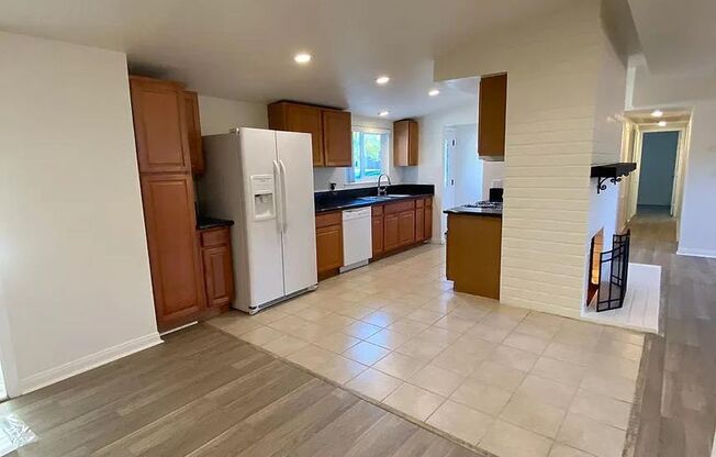 Central costa Mesa 5 bdrm home