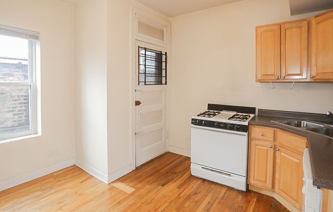 1 bed, 1 bath, 645 sqft, $2,150, Unit 3529-3W