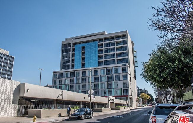 2 beds, 2 baths, 1,690 sqft, $3,800, Unit 405
