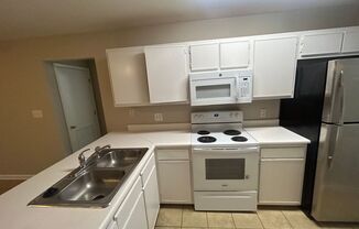 2 beds, 2 baths, $1,400