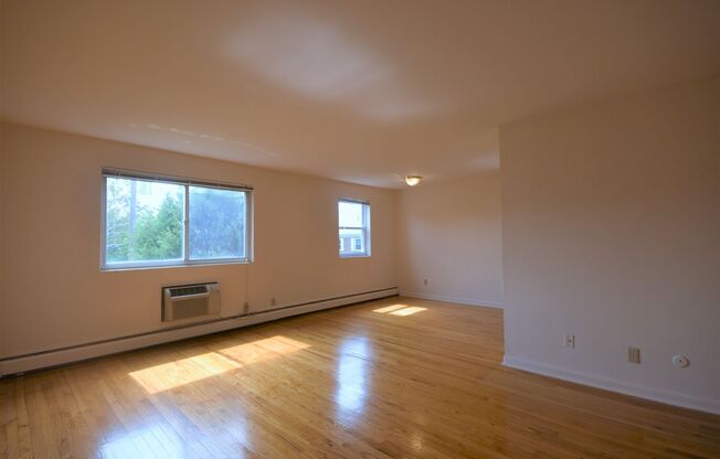 2 beds, 2 baths, 884 sqft, $1,495, Unit K-23