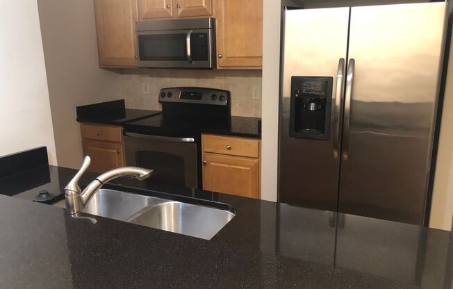 1 bed, 1 bath, 1,000 sqft, $1,700