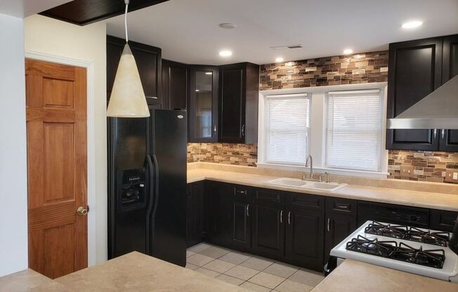 *Move in Savings* This exclusive offer won't last long!! Move in by 10/1/25 and take $500 off your first month! Or move in by 10/15/25 and take $300 off your first month!! $200 off your first month for move in after 10/15/25.