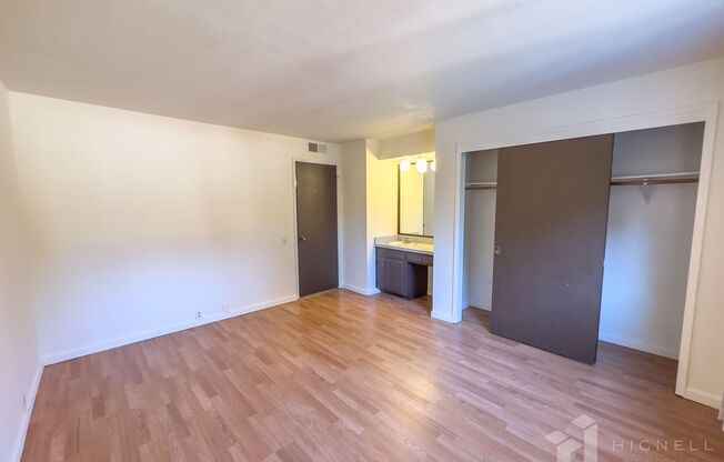 2 beds, 1 bath, $1,500, Unit # 6