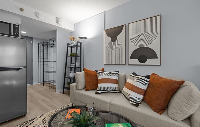 Studio, 1 bath, 360 sqft, $1,395, Unit 542