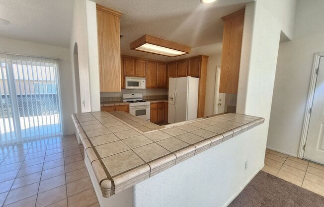 3 beds, 2 baths, $1,750