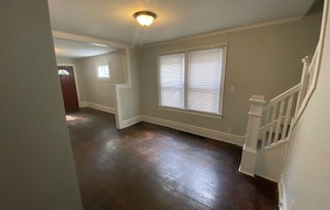 4 beds, 1.5 baths, $1,495, Unit 433