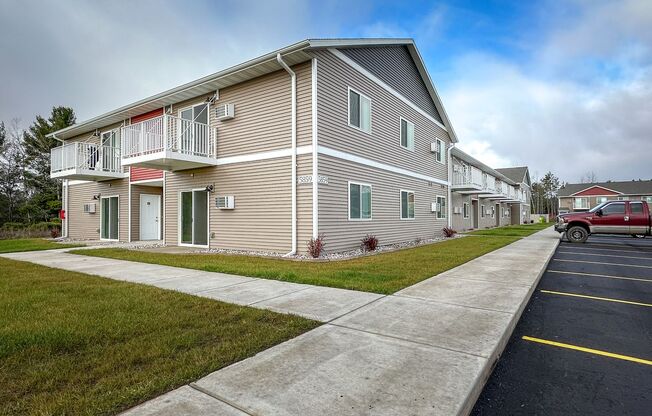3 beds, 2 baths, 1,052 sqft, $1,385, Unit FL 5859-20