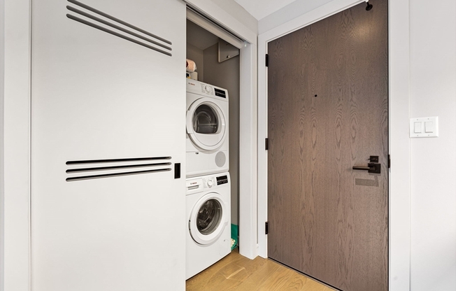 1 bed, 1 bath, 601 sqft, $4,000, Unit 709