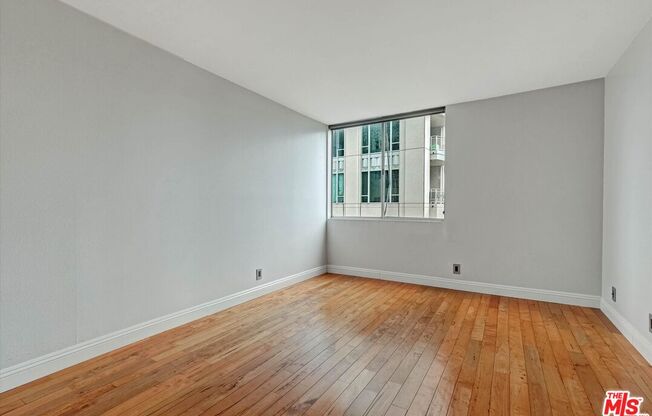 2 beds, 1.8 baths, 974 sqft, $4,200, Unit 1002