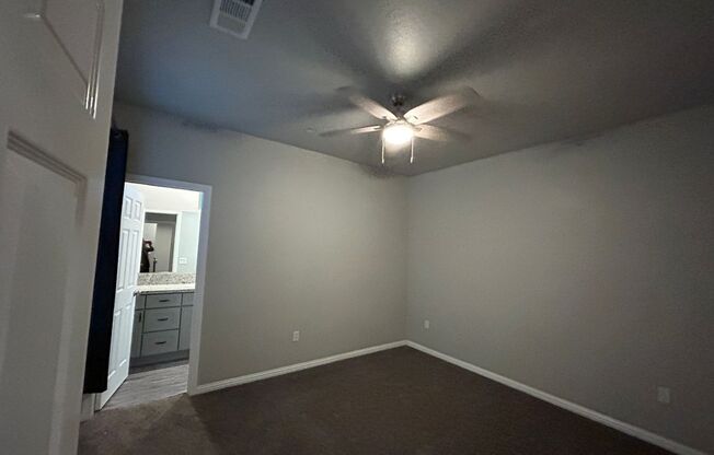 Like new 2 bedroom