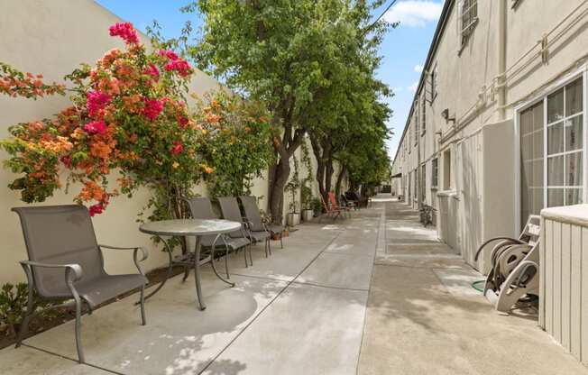 Apartment in Van Nuys Patio