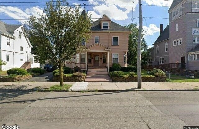 4 beds, 2 baths, 1,800 sqft, $3,800, Unit 2