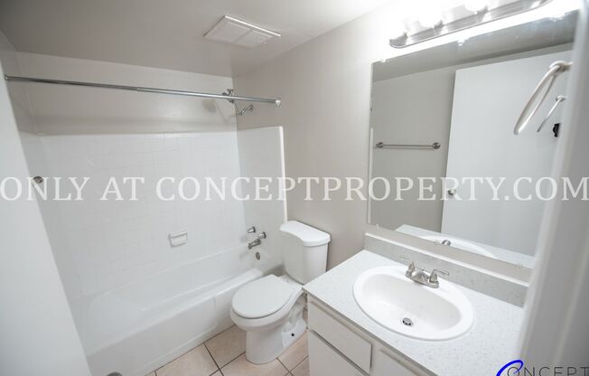 2 beds, 1 bath, 790 sqft, $1,099, Unit A7