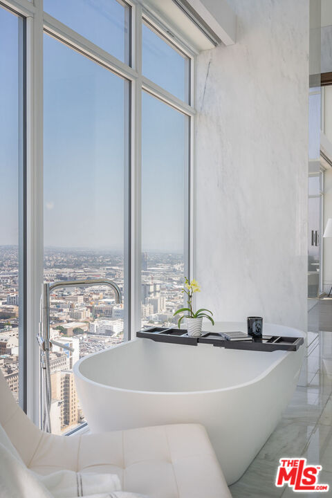 6 beds, 9.5 baths, 19,313 sqft, $80,000, Unit PH