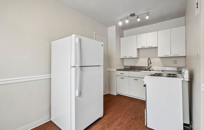 1 bed, 1 bath, 650 sqft, $1,595, Unit 201