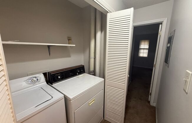 2 beds, 2 baths, $1,150, Unit H-4