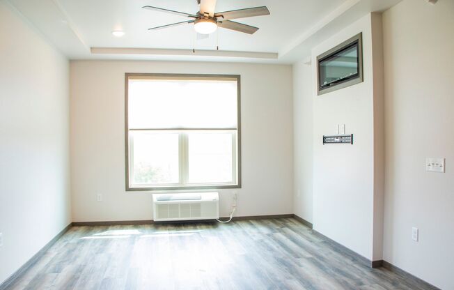 1 bed, 1 bath, 638 sqft, $1,200