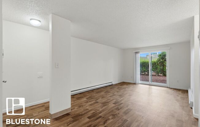1 bed, 1 bath, 596 sqft, $1,275, Unit 112