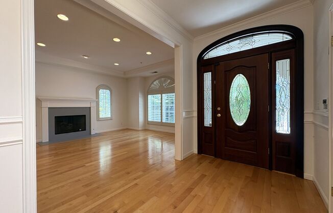 Spacious 3BR + Office | 2,150 SF | 2-Car Garage | Prime Menlo Park