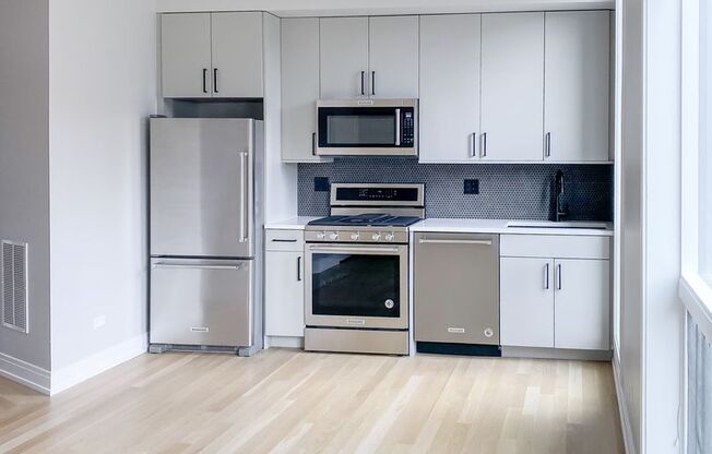 Studio, 1 bath, 351 sqft, $2,150, Unit 1050-202