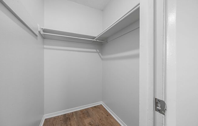 2 beds, 1 bath, 800 sqft, $1,595, Unit 621-4