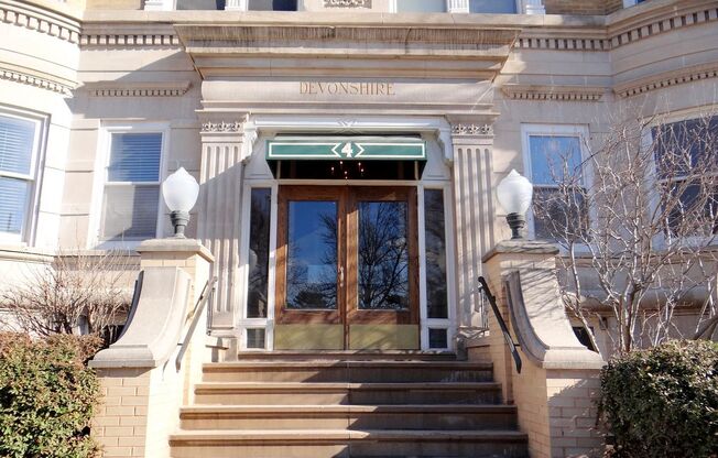 Charming 3 BD/2 BATH right across the street from Forest Park!