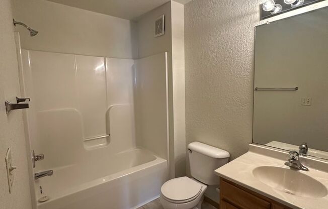 1 bed, 1 bath, 600 sqft, $995