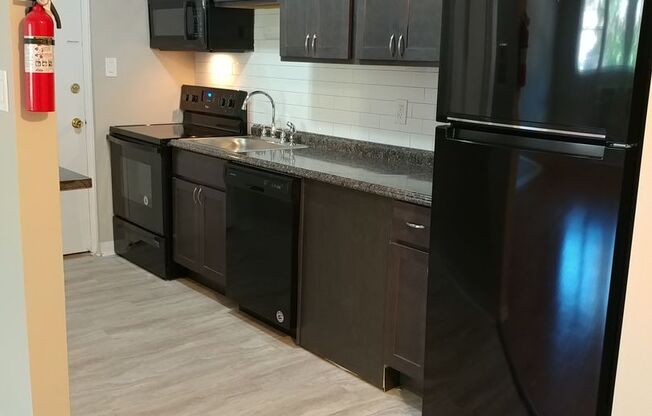 1 bed, 1 bath, 742 sqft, $1,285, Unit G-4