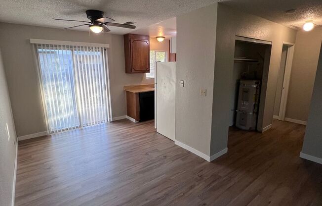 2 beds, 1 bath, 776 sqft, $1,325, Unit 5576 Mountain View Dr 2