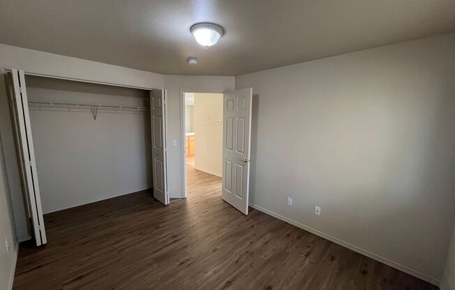 2 beds, 1 bath, 960 sqft, $1,895, Unit 403-3