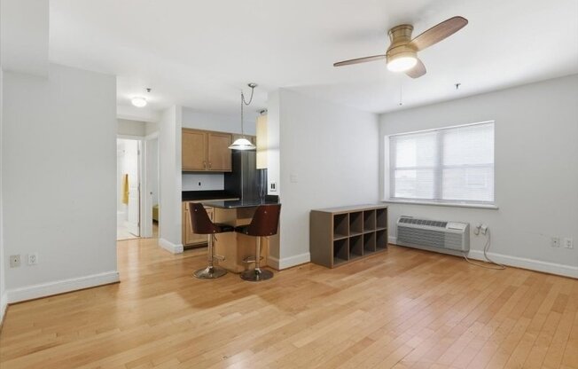 70 S MUNN AVE 801