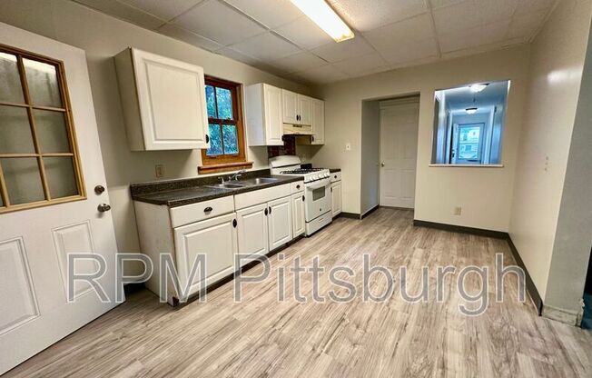 1017 EMPORIA ST
